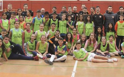 El III Tour Uvesa ha comenzado con el objetivo de visitar 20 colegios y escuelas de Aragón, La Rioja y Navarra