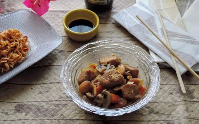 Pollo con almendras estilo chino