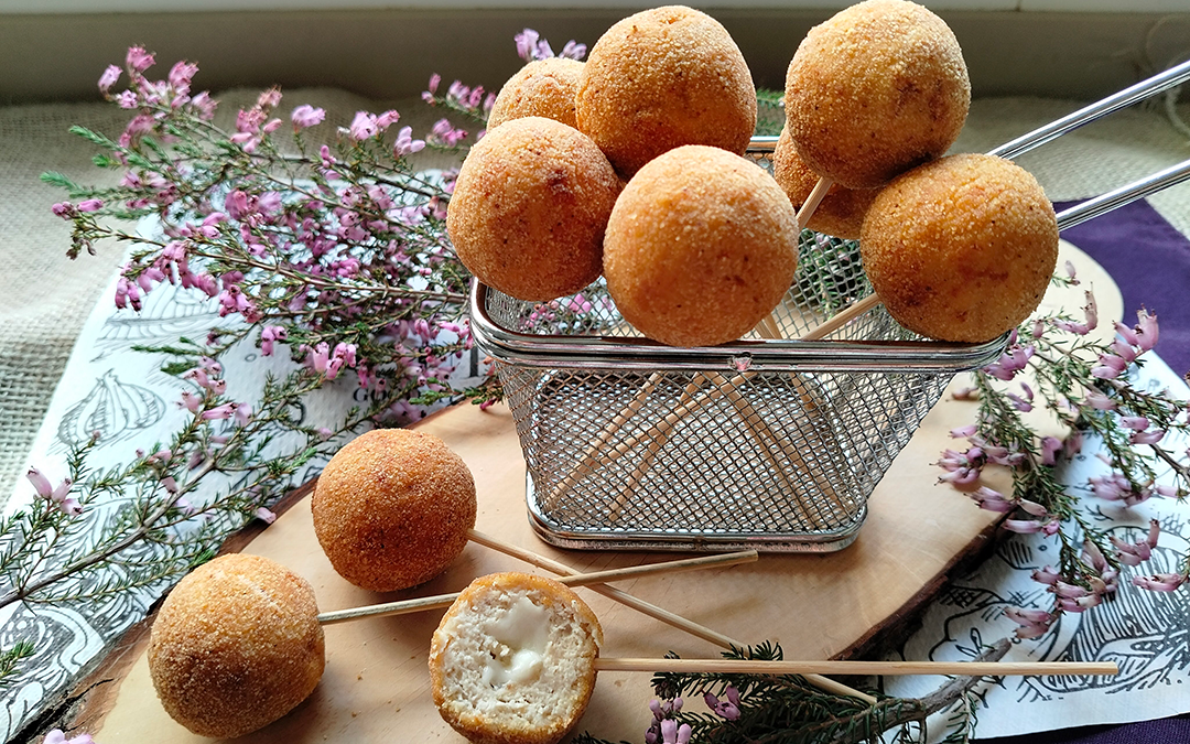 Chupachups de pollo y queso