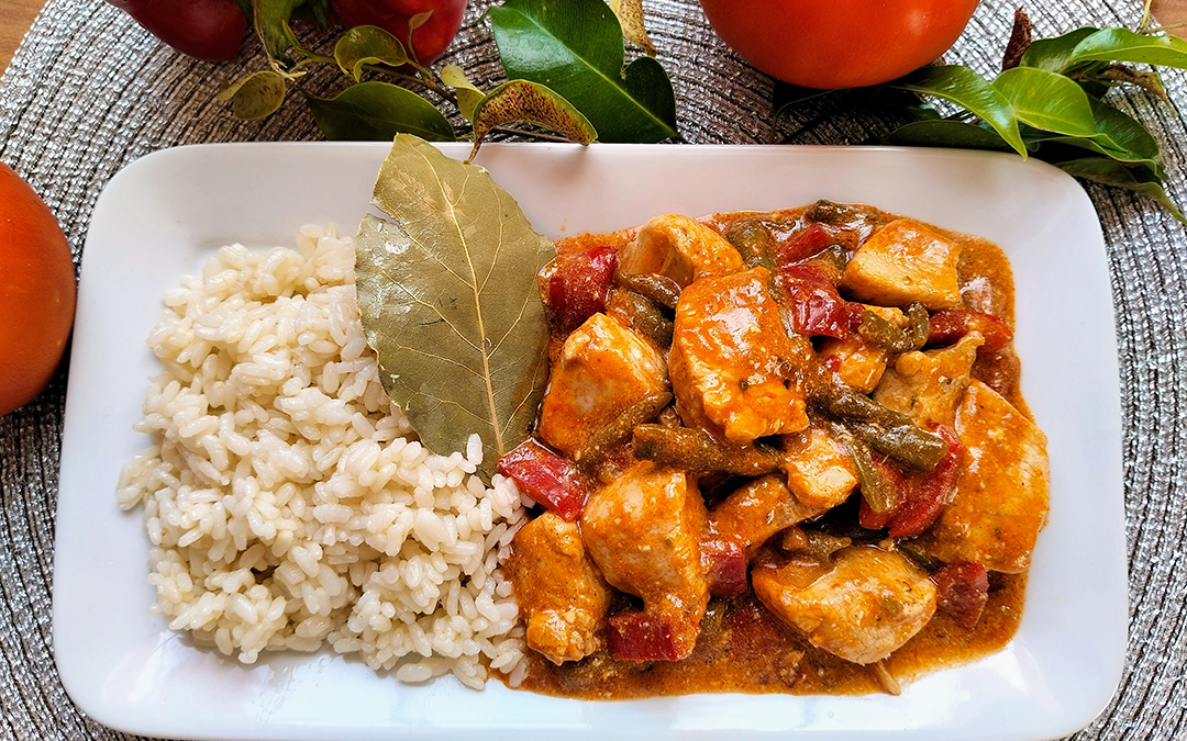 Pollo al curry rojo